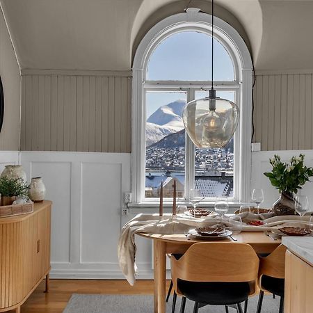 Lovely City Center Apartment With Amazing Views And Free Parking! Tromsø Extérieur photo