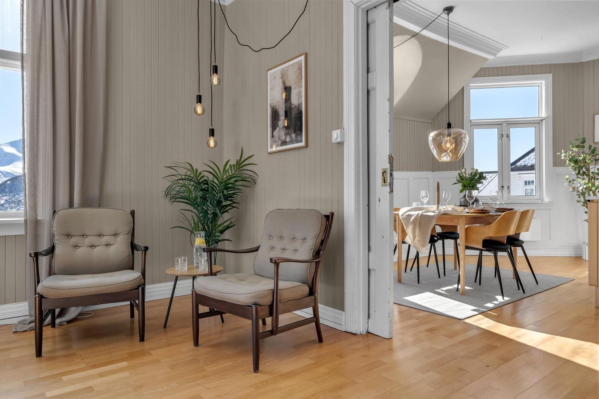 Lovely City Center Apartment With Amazing Views And Free Parking! Tromsø Extérieur photo