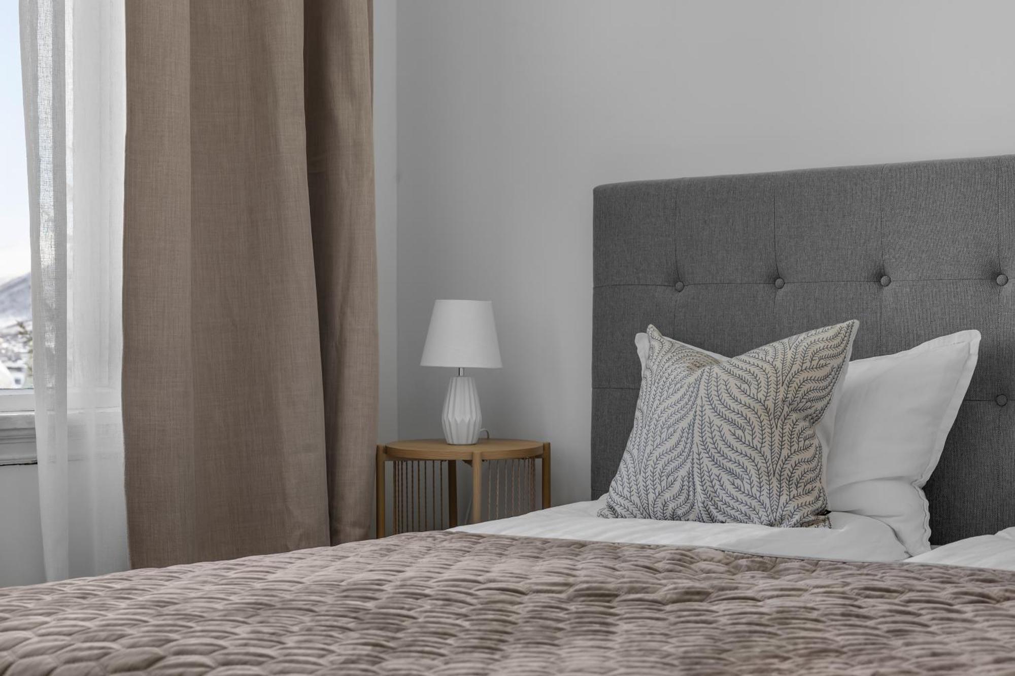 Lovely City Center Apartment With Amazing Views And Free Parking! Tromsø Extérieur photo