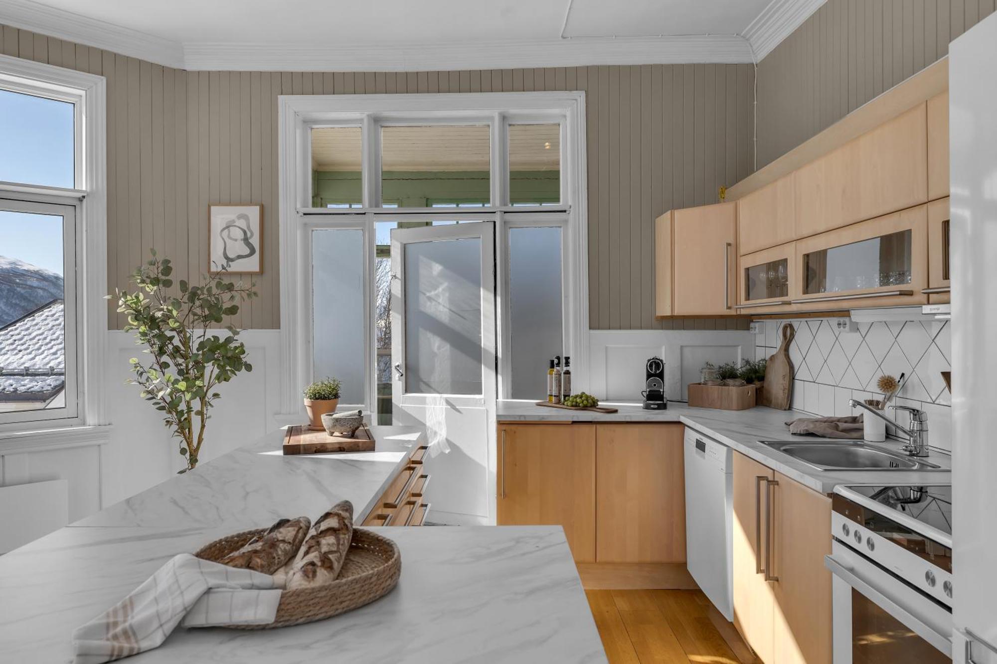 Lovely City Center Apartment With Amazing Views And Free Parking! Tromsø Extérieur photo
